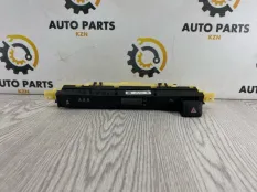 Кнопка аварийной сигнализации Toyota RAV4