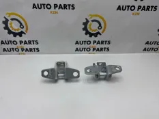 Петля двери Mitsubishi Outlander