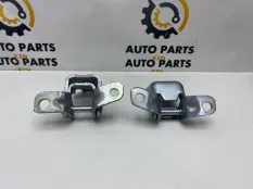 Петля двери Mazda CX-30