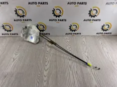 Замок двери багажника Mitsubishi Outlander