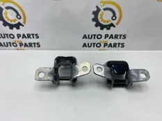 Петля двери Mazda CX-30