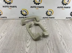 Ручка потолка Mitsubishi Outlander