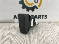 Кнопка аварийной сигнализации Mazda CX-5