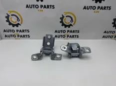 Петля двери Mazda CX-30