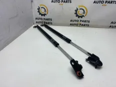 Амортизатор капота Subaru Impreza