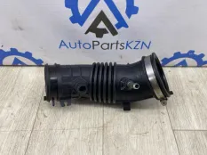 Патрубок воздушного фильтра Honda Accord
