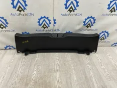 Накладка замка багажника Mazda 3