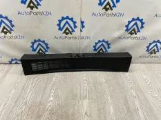 Накладка замка багажника Mitsubishi Outlander