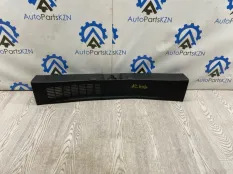 Накладка замка багажника Mitsubishi Outlander