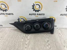 Блок управления климат-контролем Toyota Corolla