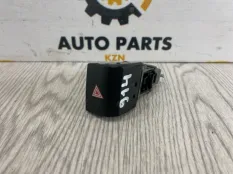 Кнопка аварийной сигнализации Toyota Corolla