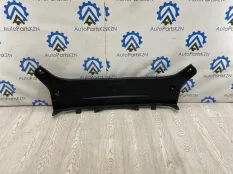 Накладка замка багажника Toyota Camry