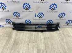 Решетка радиатора Mitsubishi Outlander