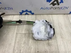 Замок боковой двери Mazda CX-30