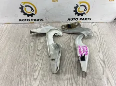 Петля капота Mitsubishi Outlander