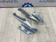 Петля капота Mazda 3