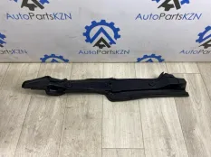 Пыльник крыла Toyota Camry