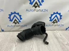 Патрубок воздушного фильтра Toyota Camry