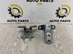 Петля двери Mitsubishi ASX