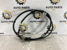 Трос стояночного тормоза Mitsubishi Outlander