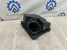 Корпус воздушного фильтра Toyota Camry