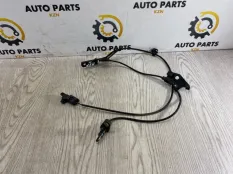 Датчик ABS Toyota RAV4