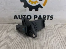 Датчик массового расхода воздуха Mazda CX-5