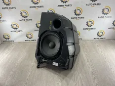 Сабвуфер Tesla Model Y