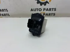 Реле отопителя Mitsubishi Lancer