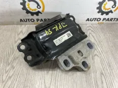 Подушка двигателя Volkswagen Tiguan
