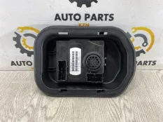 Блок управления крышкой багажника Jeep Cherokee