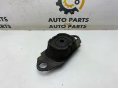 Подушка двигателя Nissan Juke