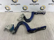 Петля капота Tesla Model Y