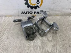 Петля двери Honda CR-V