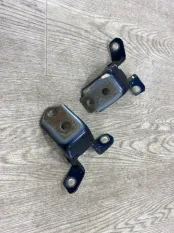 Петля двери Mazda 6