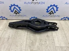 рычаг поперечный Hyundai Tucson