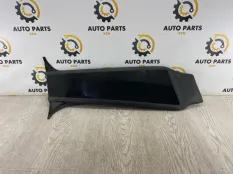Молдинг двери Tesla Model Y
