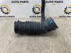 Патрубок воздушного фильтра Toyota Corolla