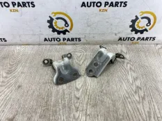 Петля двери Subaru Impreza
