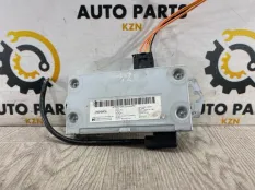 Блок управления магнитолой Jaguar XF