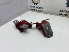 Петля двери Mazda 6