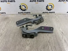 Петля капота Nissan Juke