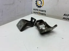 Петля двери Renault Kangoo