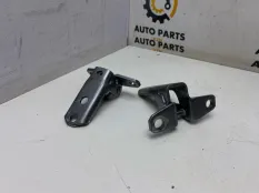 Петля двери Mitsubishi Outlander