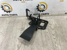 Петля замка капота Audi A4