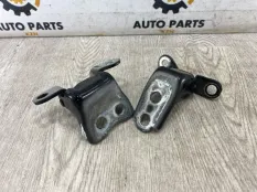 Петля двери Honda CR-V