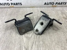 Петля двери Honda CR-V