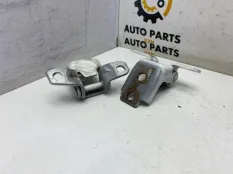 Петля двери Mazda 6