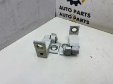 Петля двери Volkswagen Tiguan