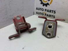 Петля двери Mazda 6